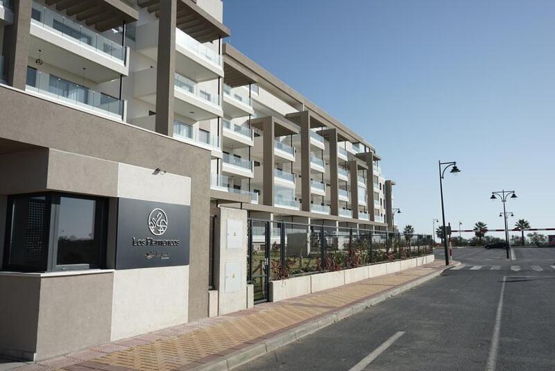 Apartamentos อิสลากาเนรา ภายนอก รูปภาพ