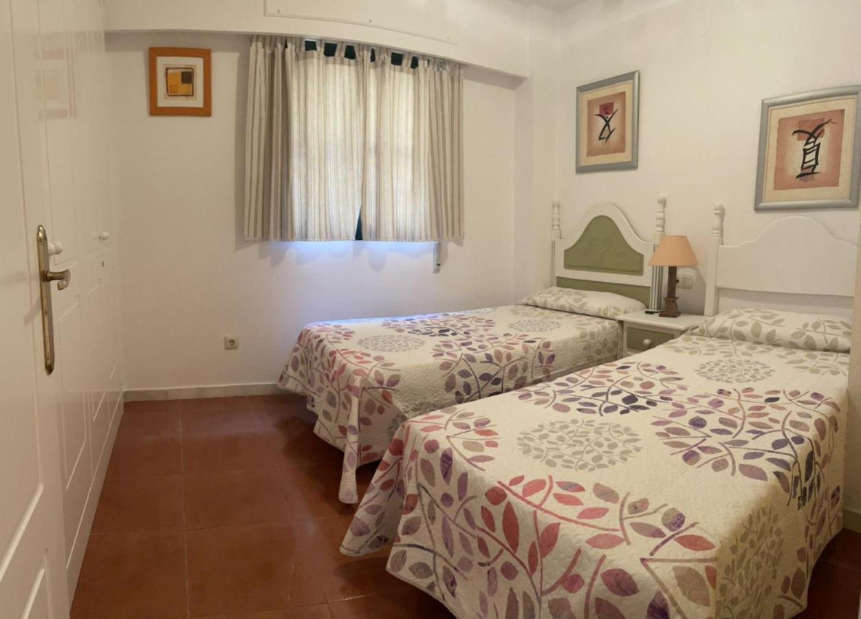 Apartamentos อิสลากาเนรา ภายนอก รูปภาพ