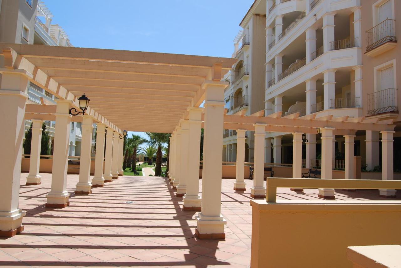 Apartamentos อิสลากาเนรา ภายนอก รูปภาพ
